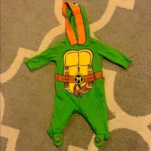 Teenage mutant ninja turtles costume.